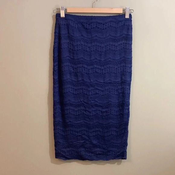 LE CHATEAU High-waist lace pencil skirt size XS - Picture 2 of 11